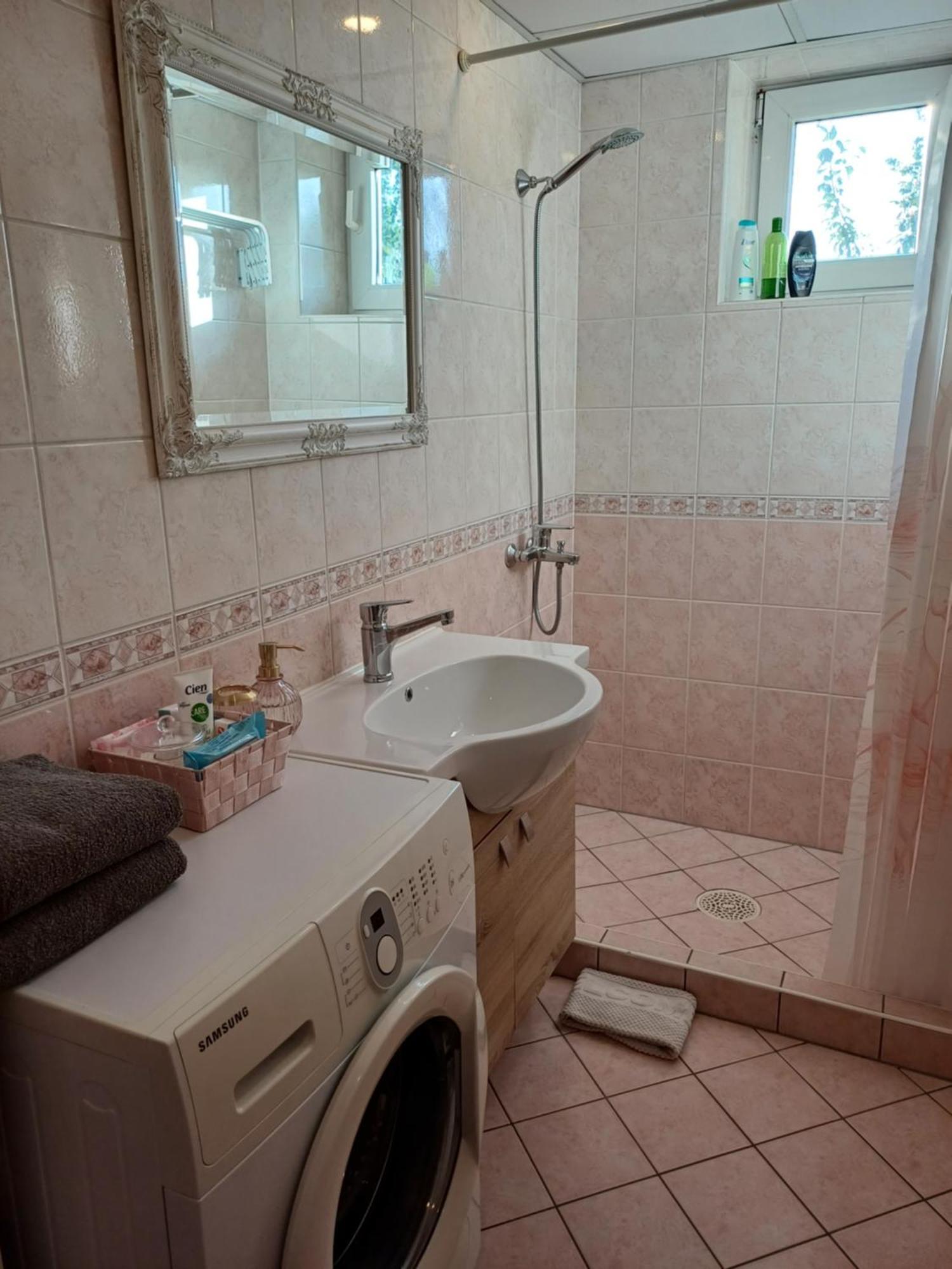Paernu Posti Apartment ภายนอก รูปภาพ